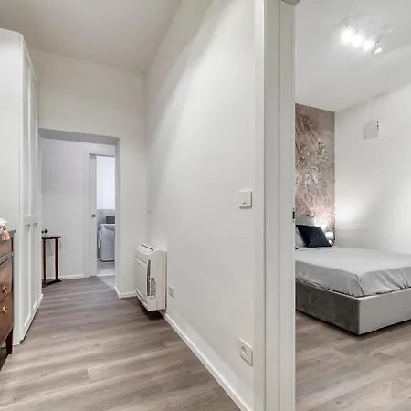 Carbonara Palace 3 - Luxury Comfort Under Medieval Towers Appartamento *