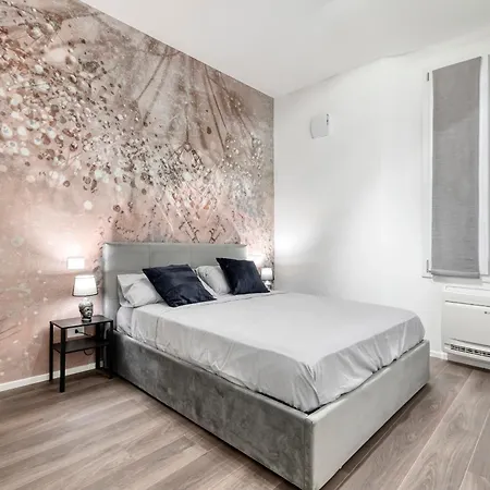 Carbonara Palace 3 - Luxury Comfort Under Medieval Towers Apartment