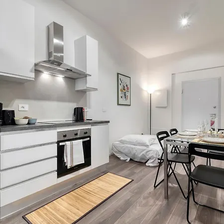 Carbonara Palace 3 - Luxury Comfort Under Medieval Towers *