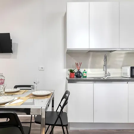 Carbonara Palace 3 - Luxury Comfort Under Medieval Towers